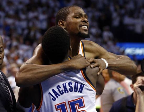 1-0，10人法甲第11掀翻法甲第7，博格巴替补登场，敦比亚一剑封喉（1-0，10人法甲第11爆冷击败第7，博格巴替补亮相，敦比亚打入制胜球）