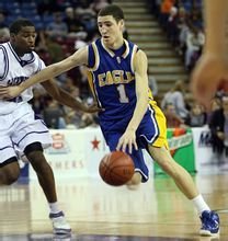 NBA新秀观察：状元秀首战亮眼,（NBA新秀速递：状元首秀惊艳）