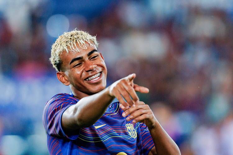 巴萨迎战特内里费，冲击积分榜优势 ｜ 女子足球联赛精彩前瞻（女足联赛前瞻：巴萨对阵特内里费，力争扩大积分榜优势）