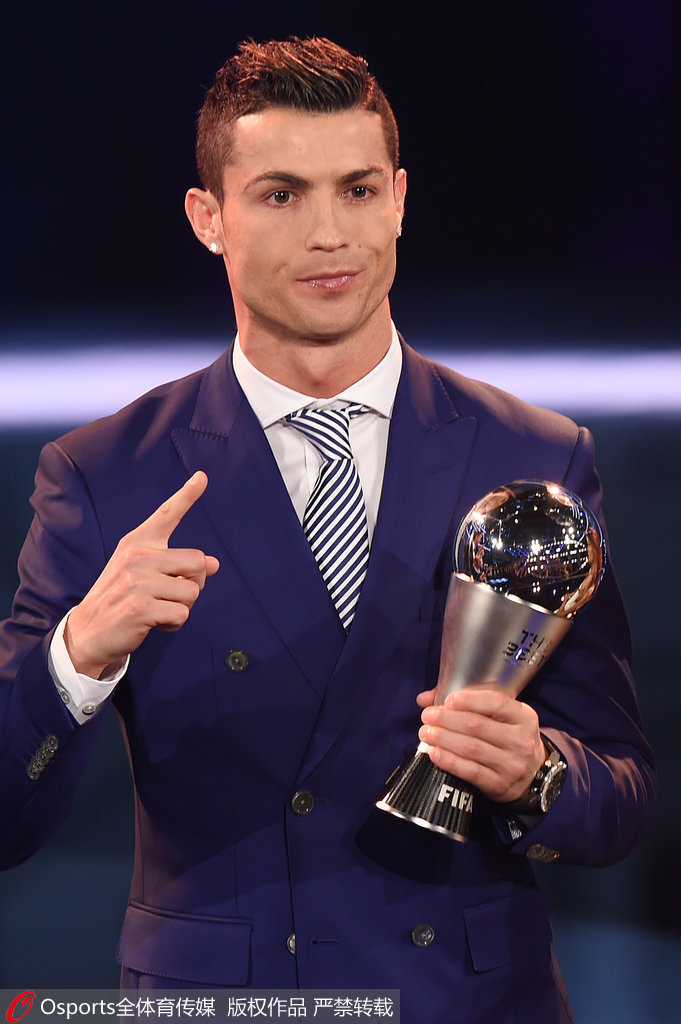 离谱！因内裤颜色与裁判发生争吵，印度球队果阿队长赛前染红