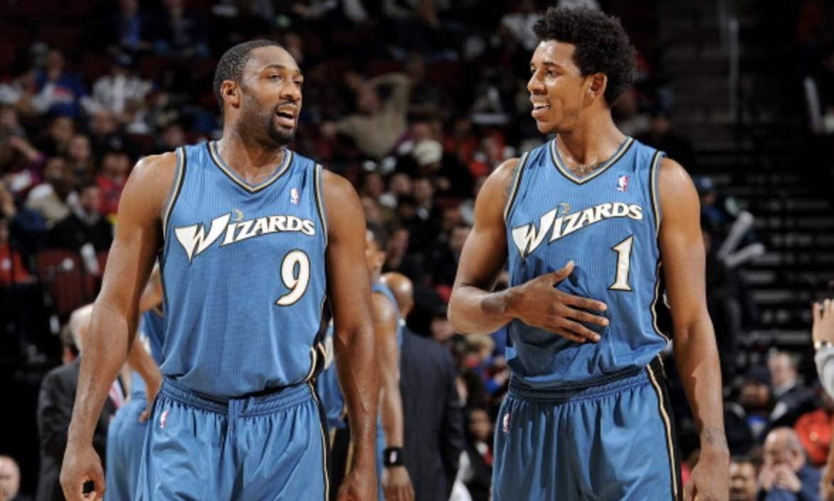 广东101-75江苏2喜1忧！萨姆纳王洪泽打成核心，2将纯废该弃用！（广东101-75轻取江苏，喜忧参半：萨姆纳与王洪泽坐稳核心位，两将表现低迷或应弃用）