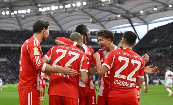 湖人浓眉哥篮下统治球队获胜（戴维斯内线称霸助湖人取胜）