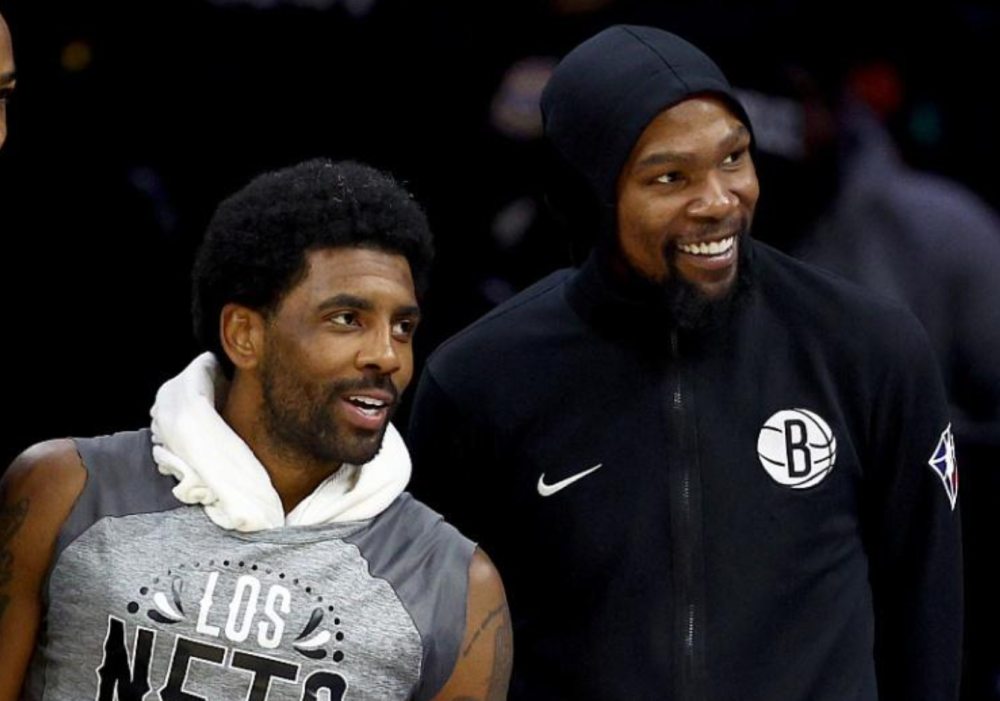 欧冠92年改制后戴帽数前10：梅西、C罗8次第1，姆巴佩5次第4（1992年欧冠改制以来帽子戏法前十：梅西与C罗各8次并列第1，姆巴佩5次第4）