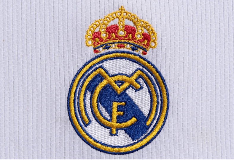 法尔克：曼联和纽卡曾有意沃尔特马德，但他目前不想离开德甲（德媒法尔克：曼联与纽卡曾追求沃尔特马德，球员暂不打算离开德甲）