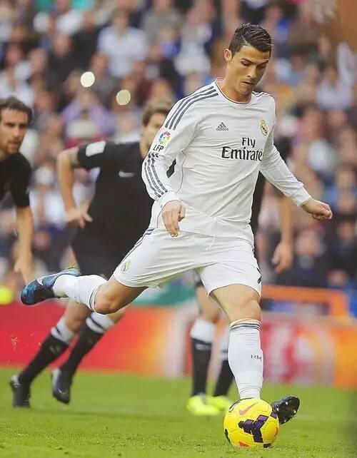 国乒新增一位世界冠军！林诗栋全勤 王楚钦三线作战