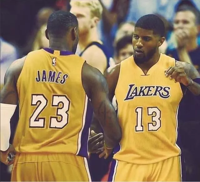 官方：因球迷对阿奇姆彭的歧视言行，成都蓉城被罚款50万元（官方处罚：成都蓉城因球迷歧视阿奇姆彭被罚款50万元）